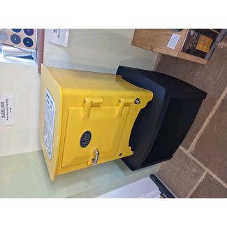 Everhot Electric stove room heater with oven in Mustard yellow 