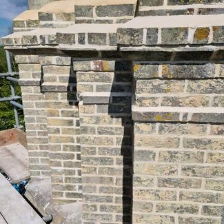 Chimney re-pointing in lime mortar 