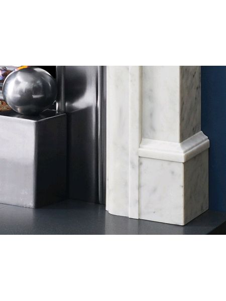 washington-foot black in carrara marble